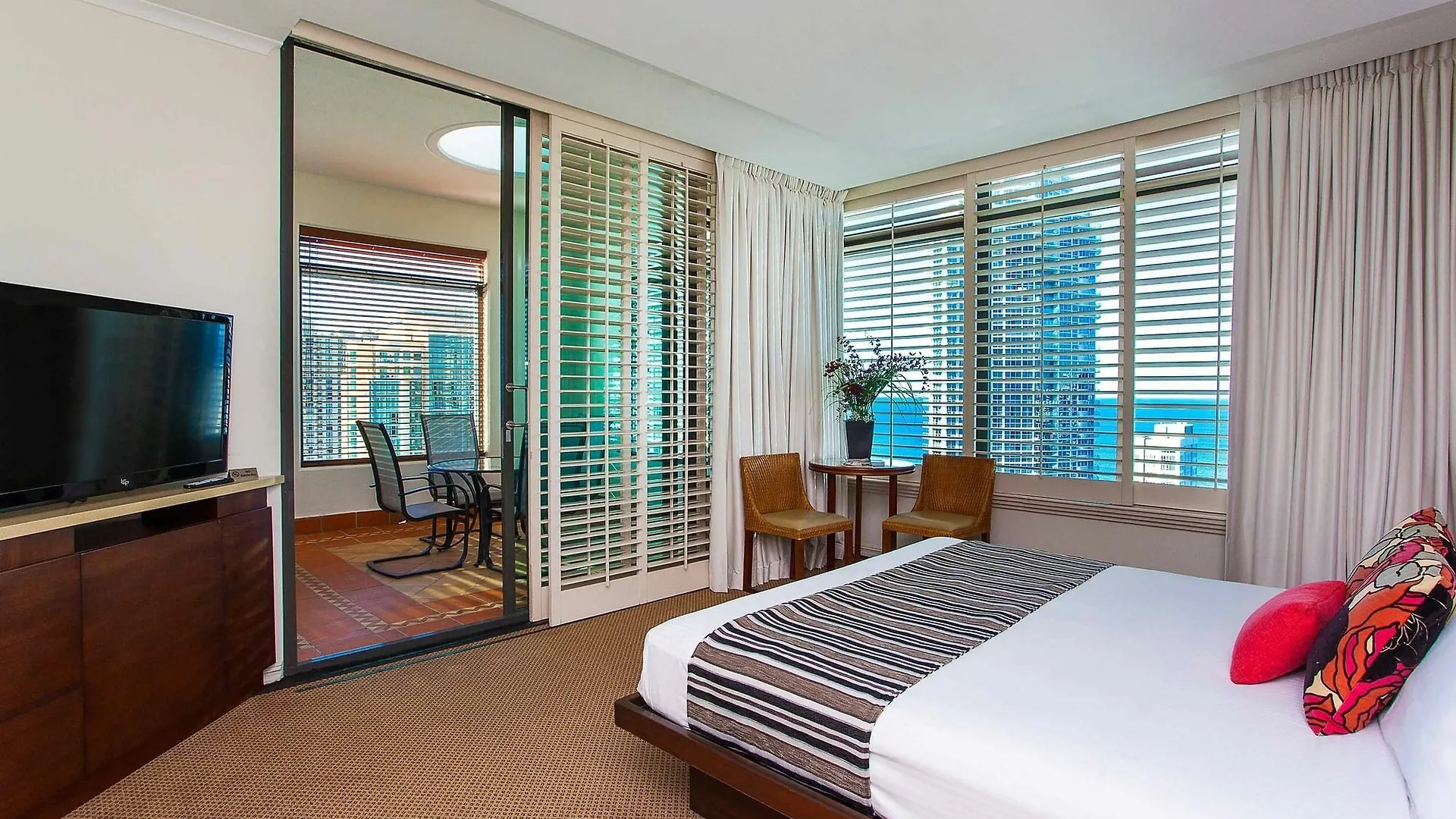 Voco Gold Coast By Ihg Hotel